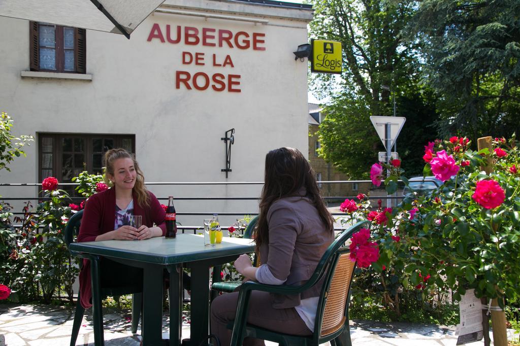 Logis Auberge De La Rose Hotell Doué-la-Fontaine Eksteriør bilde